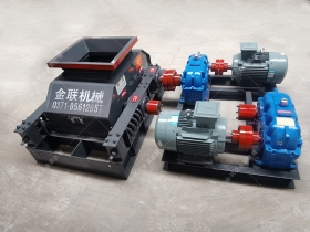2PGC900X900大型雙齒輥菠萝蜜网站在线观看發往內蒙古烏海粉碎煤